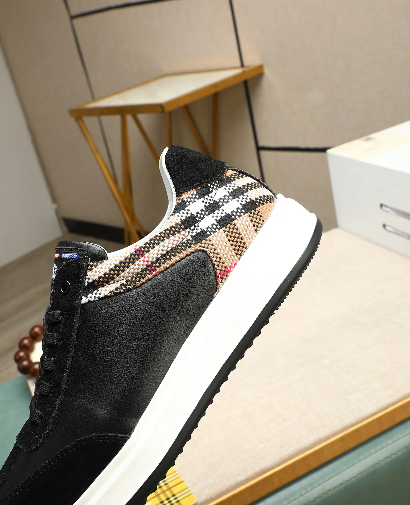 Men's shoes 💰440 ❤️❤️❤️[BURBERRY] Burberry purchasing agent 🔍Men's 🚹New model is synchronized with the official website. The upper is made of imported fabrics and cowhide lining. Completely 1⃣:1⃣ replica🇮🇹, non-slip and wear-resistant rubber outsole ⚠original factory goods, 🔍🔍high quality, please look at the details, welcome to compare⚠Size: 38-44